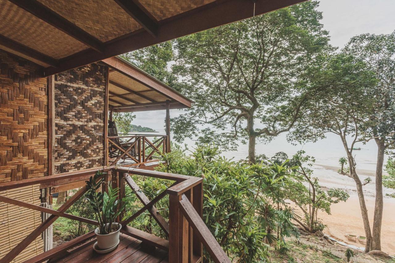 Banyan Bay Villas Koh Jum Exterior photo